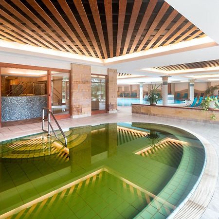 Aquarell Hotel Cegléd エクステリア 写真