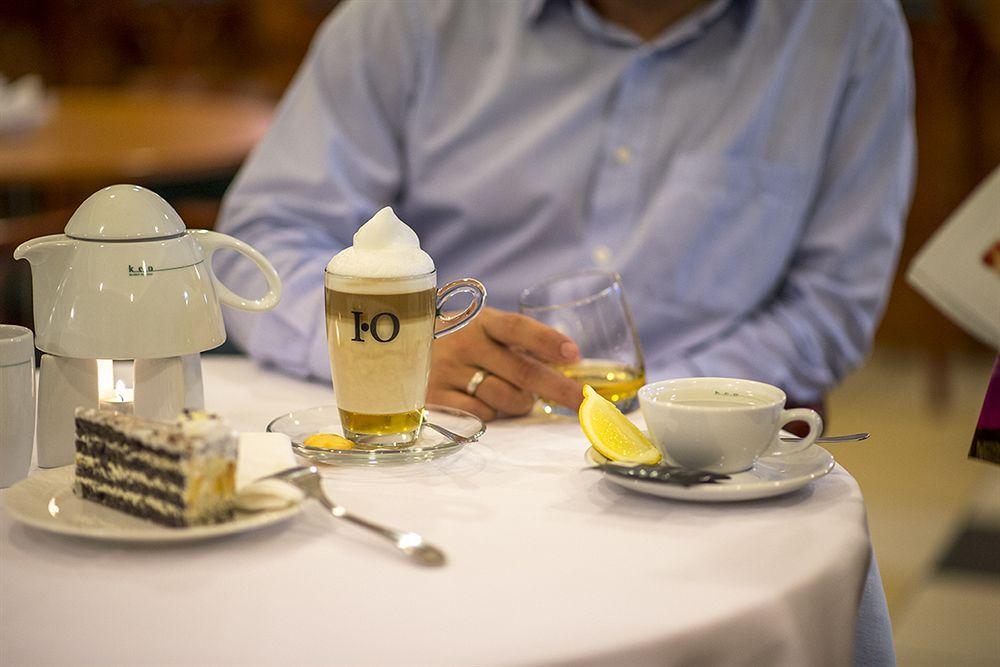 Aquarell Hotel Cegléd エクステリア 写真